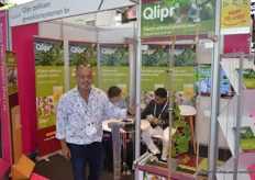 Cor Pellikaan travels the world with the Qlipr Pellikaan Crop Clamping System. 